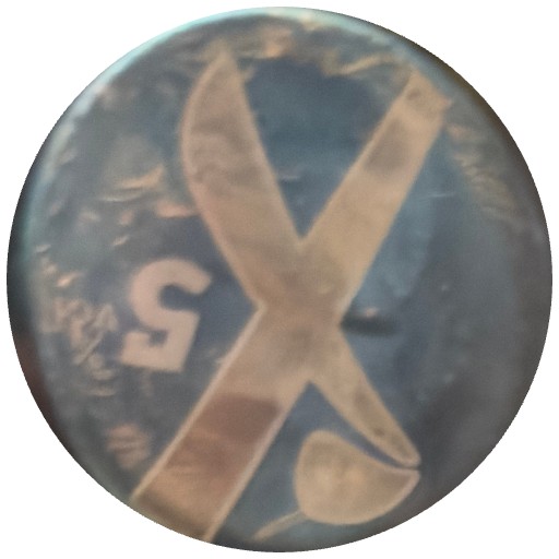 Croix blanche et 5 sur bleu