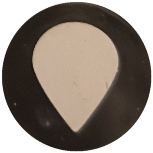 Goutte blanche sur noir