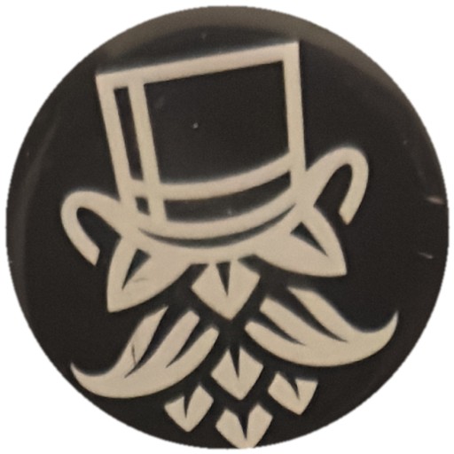Haut-de-forme et moustache houblon