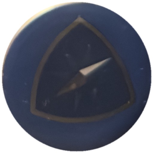 Boussole sur triangle bleu (fond bleu)